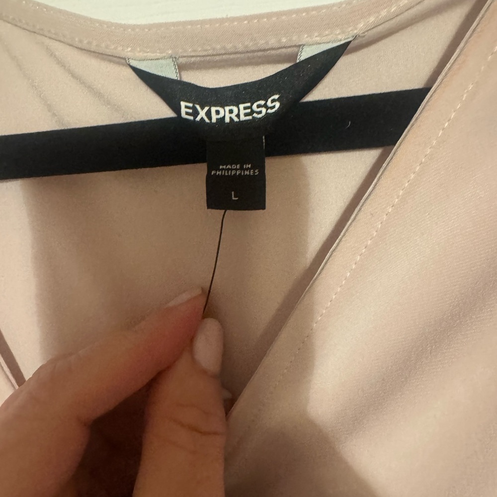Express ruched top - Picture 2 of 3